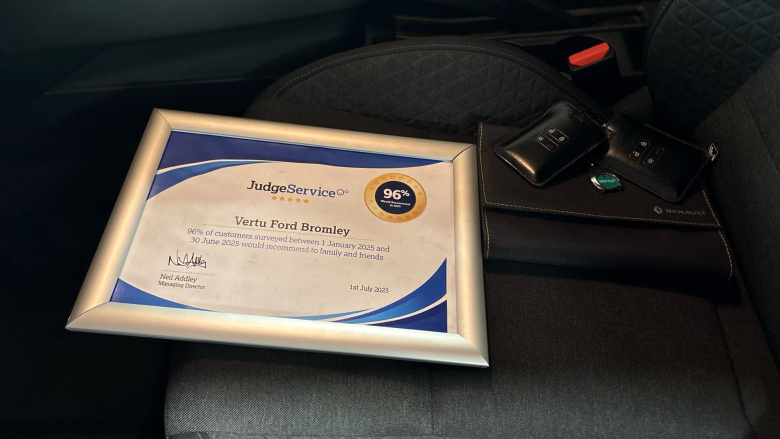 Renault Clio 1.0 TCe 100 Iconic 5dr Petrol Hatchback